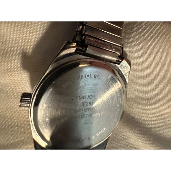 Quartz Silver-Tone‎ Mens Watch With Black Numerals On White Dial FMD J0119 IF281 - Picture 6 of 7